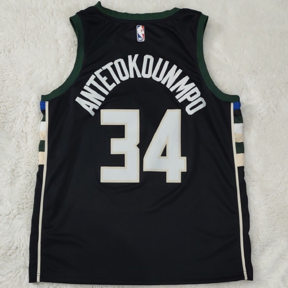 NBA Nike Black and Green Bucks Jersey - Picture 15 of 17